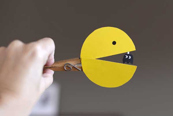 20 Creative Uses for Clothespins You Can Make For Your Home7